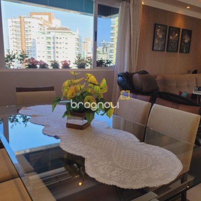 Apartamento com 149m², 4 quartos (sendo 1 suíte), 4 garagens, no bairro Campinas em São José