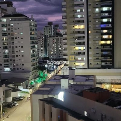 Apartamento com 149m², 4 quartos (sendo 1 suíte), 4 garagens, no bairro Campinas em São José