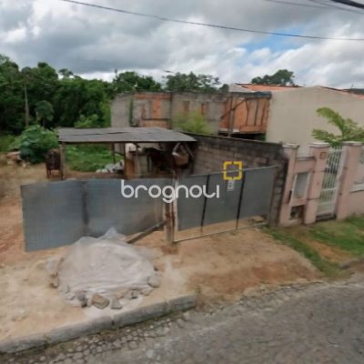 Terreno com 235m², no bairro Forquilhas em São José
