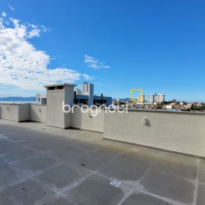 Apartamento com 67m², 2 quartos (sendo 1 suíte), 1 garagem, no bairro Ipiranga em São José