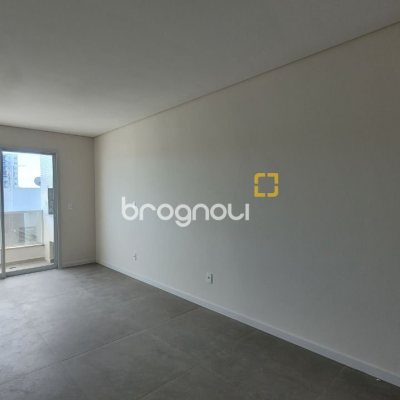 Apartamento com 67m², 2 quartos (sendo 1 suíte), 1 garagem, no bairro Ipiranga em São José