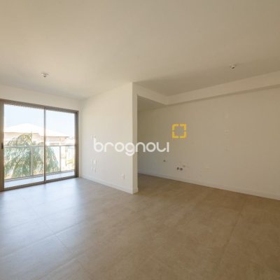 Apartamento com 100m², 3 quartos (sendo 1 suíte), 2 garagens, no bairro João Paulo em Florianópolis