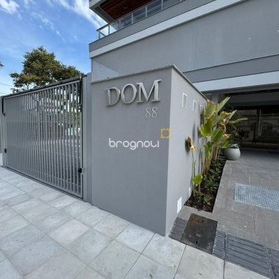 Apartamento com 123m², 2 quartos (sendo 1 suíte), 2 garagens, no bairro Jurerê Internacional em Florianópolis