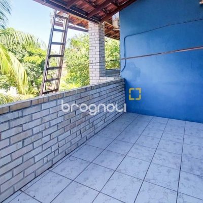 Casa com 160m², 3 quartos (sendo 1 suíte), 2 garagens, no bairro Rio Tavares em Florianópolis