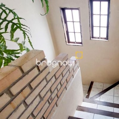 Casa com 160m², 3 quartos (sendo 1 suíte), 2 garagens, no bairro Rio Tavares em Florianópolis