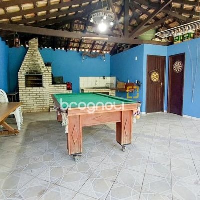 Casa com 160m², 3 quartos (sendo 1 suíte), 2 garagens, no bairro Rio Tavares em Florianópolis
