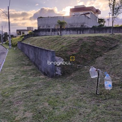 Terreno com 451m², no bairro Areias de Baixo em Governador Celso Ramos