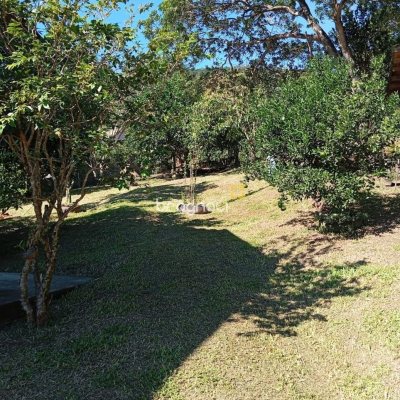 Casa com 15600m², 3 quartos (sendo 1 suíte), 2 garagens, no bairro Ribeirão da Ilha em Florianópolis