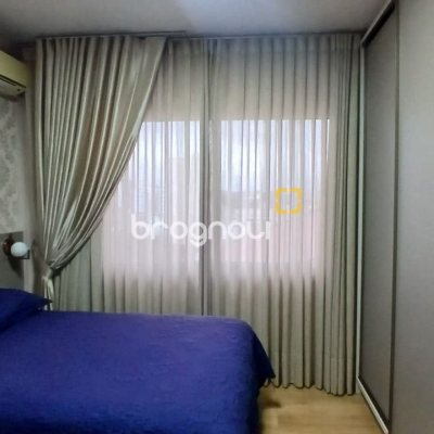 Casa com 271m², 3 quartos (sendo 1 suíte), 2 garagens, no bairro Barreiros em São José