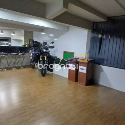 Casa com 271m², 3 quartos (sendo 1 suíte), 2 garagens, no bairro Barreiros em São José