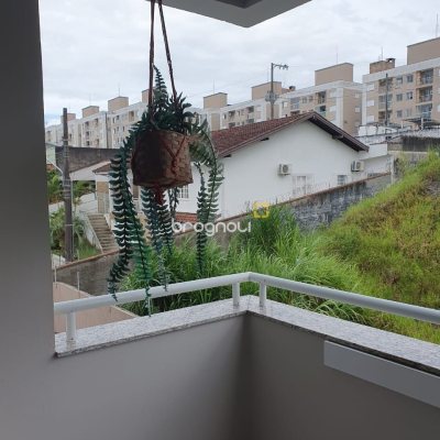 Apartamento com 63m², 2 quartos, 1 garagem, no bairro Serraria em São José