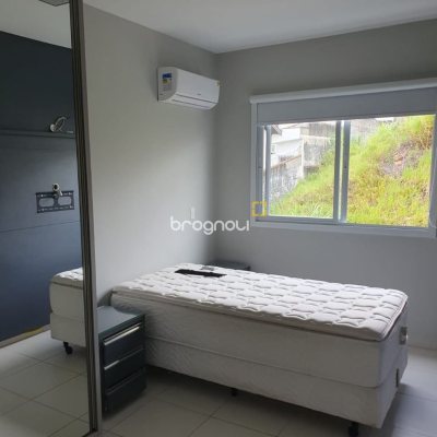 Apartamento com 63m², 2 quartos, 1 garagem, no bairro Serraria em São José