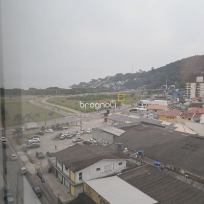 Sala com 38m², 1 garagem, no bairro Saco dos Limões em Florianópolis