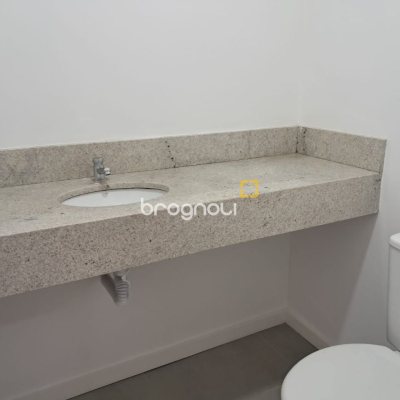 Sala com 38m², 1 garagem, no bairro Saco dos Limões em Florianópolis