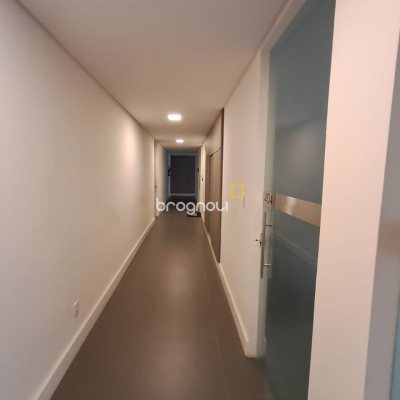 Sala com 38m², 1 garagem, no bairro Saco dos Limões em Florianópolis