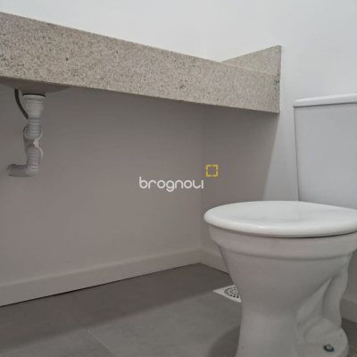 Sala com 38m², 1 garagem, no bairro Saco dos Limões em Florianópolis
