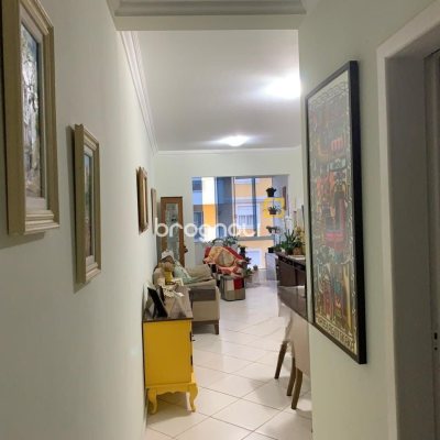 Apartamento com 102m², 3 quartos (sendo 1 suíte), 1 garagem, no bairro Campinas em São José