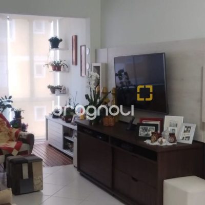 Apartamento com 102m², 3 quartos (sendo 1 suíte), 1 garagem, no bairro Campinas em São José