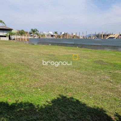 Terreno com 1261m², no bairro Ingleses em Florianópolis