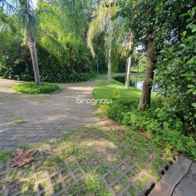 Terreno com 1261m², no bairro Ingleses em Florianópolis