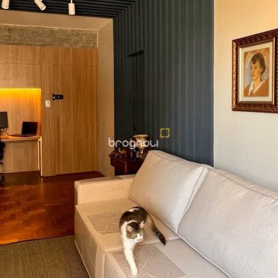 Apartamento com 76m², 2 quartos (sendo 1 suíte), no bairro Centro em Florianópolis