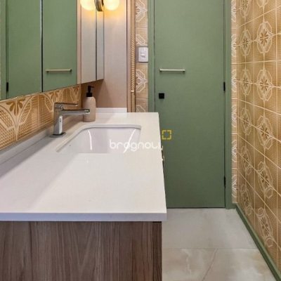Apartamento com 76m², 2 quartos (sendo 1 suíte), no bairro Centro em Florianópolis