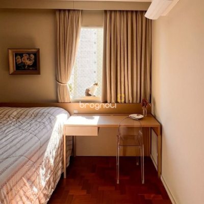 Apartamento com 76m², 2 quartos (sendo 1 suíte), no bairro Centro em Florianópolis