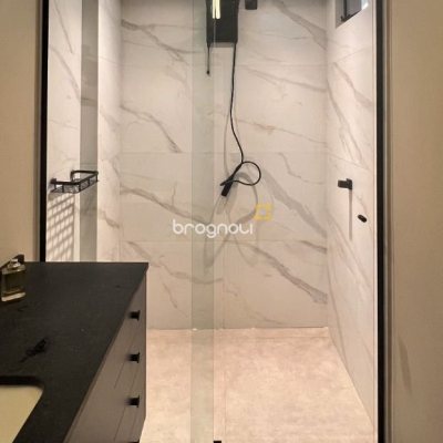 Apartamento com 76m², 2 quartos (sendo 1 suíte), no bairro Centro em Florianópolis