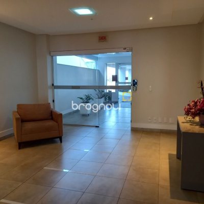 Apartamento com 71m², 2 quartos (sendo 1 suíte), 1 garagem, no bairro João Paulo em Florianópolis