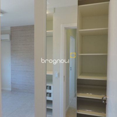 Apartamento com 71m², 2 quartos (sendo 1 suíte), 1 garagem, no bairro João Paulo em Florianópolis