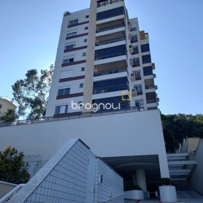 Apartamento com 71m², 2 quartos (sendo 1 suíte), 1 garagem, no bairro João Paulo em Florianópolis