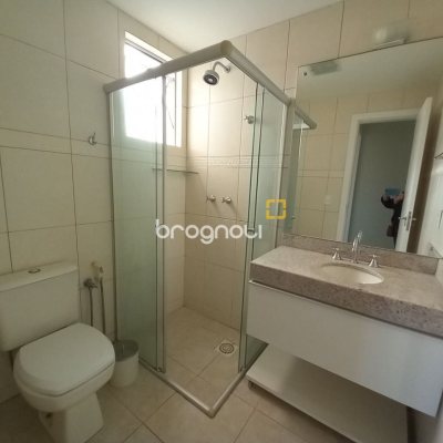 Apartamento com 71m², 2 quartos (sendo 1 suíte), 1 garagem, no bairro João Paulo em Florianópolis