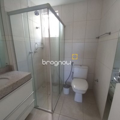 Apartamento com 71m², 2 quartos (sendo 1 suíte), 1 garagem, no bairro João Paulo em Florianópolis