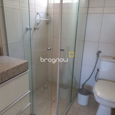 Apartamento com 71m², 2 quartos (sendo 1 suíte), 1 garagem, no bairro João Paulo em Florianópolis