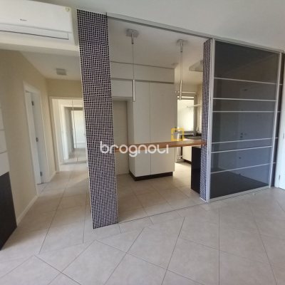 Apartamento com 71m², 2 quartos (sendo 1 suíte), 1 garagem, no bairro João Paulo em Florianópolis