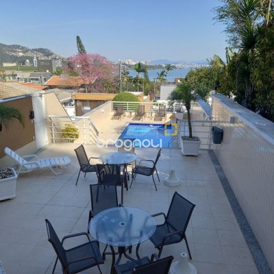 Apartamento com 71m², 2 quartos (sendo 1 suíte), 1 garagem, no bairro João Paulo em Florianópolis