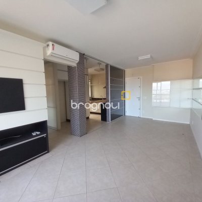 Apartamento com 71m², 2 quartos (sendo 1 suíte), 1 garagem, no bairro João Paulo em Florianópolis
