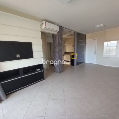Apartamento com 71m², 2 quartos (sendo 1 suíte), 1 garagem, no bairro João Paulo em Florianópolis
