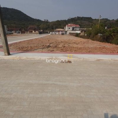 Terreno com 360m², no bairro Potecas em São José