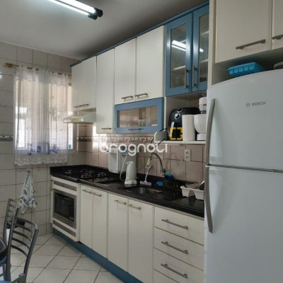 Apartamento com 91m², 3 quartos (sendo 1 suíte), 1 garagem, no bairro Campinas em São José
