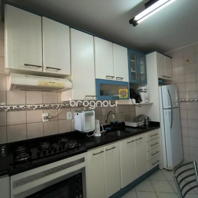 Apartamento com 91m², 3 quartos (sendo 1 suíte), 1 garagem, no bairro Campinas em São José
