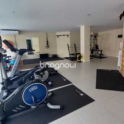 Cobertura com 185m², 2 quartos (sendo 2 suítes), 2 garagens, no bairro Campeche em Florianópolis