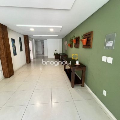 Cobertura com 185m², 2 quartos (sendo 2 suítes), 2 garagens, no bairro Campeche em Florianópolis