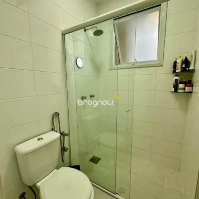 Cobertura com 185m², 2 quartos (sendo 2 suítes), 2 garagens, no bairro Campeche em Florianópolis