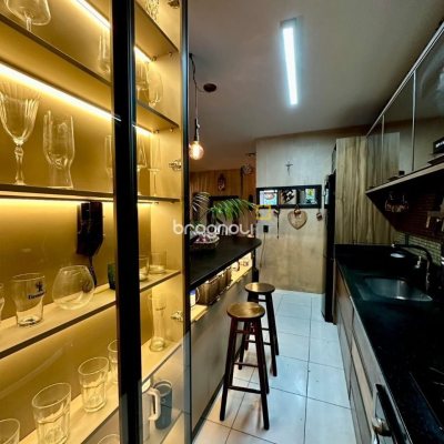 Cobertura com 185m², 2 quartos (sendo 2 suítes), 2 garagens, no bairro Campeche em Florianópolis