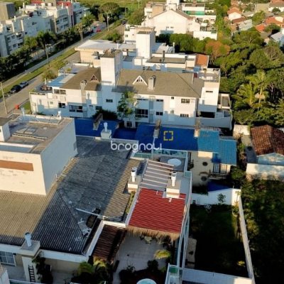 Cobertura com 185m², 2 quartos (sendo 2 suítes), 2 garagens, no bairro Campeche em Florianópolis