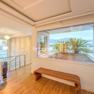 Casa de Condomínio com 890m², 5 quartos (sendo 5 suítes), 6 garagens, no bairro Jurerê Internacional em Florianópolis