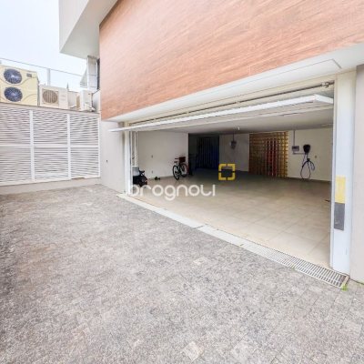 Casa de Condomínio com 890m², 5 quartos (sendo 5 suítes), 6 garagens, no bairro Jurerê Internacional em Florianópolis