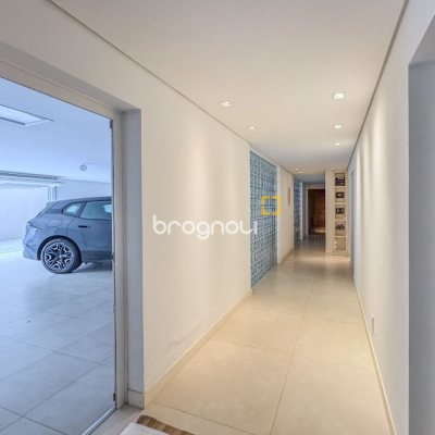 Casa de Condomínio com 890m², 5 quartos (sendo 5 suítes), 6 garagens, no bairro Jurerê Internacional em Florianópolis