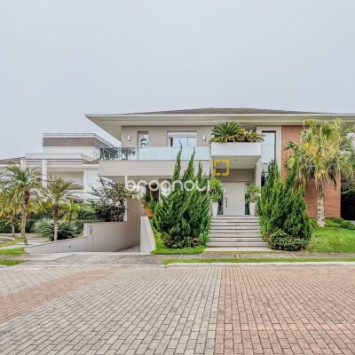 Casa de Condomínio com 890m², 5 quartos (sendo 5 suítes), 6 garagens, no bairro Jurerê Internacional em Florianópolis